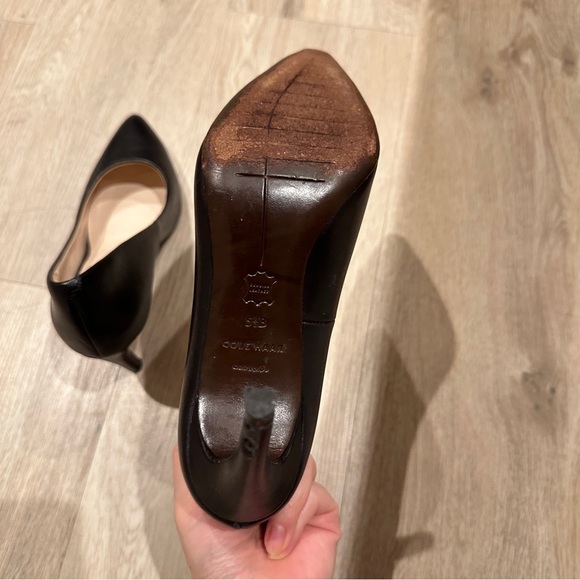 cole haan white heels SZ5.5 - Picture 3 of 4